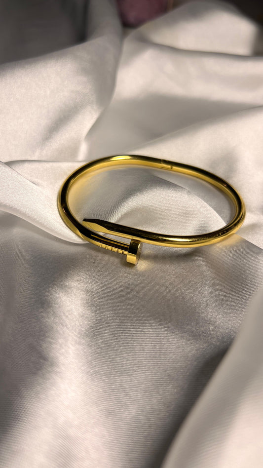 NAIL BRACELET